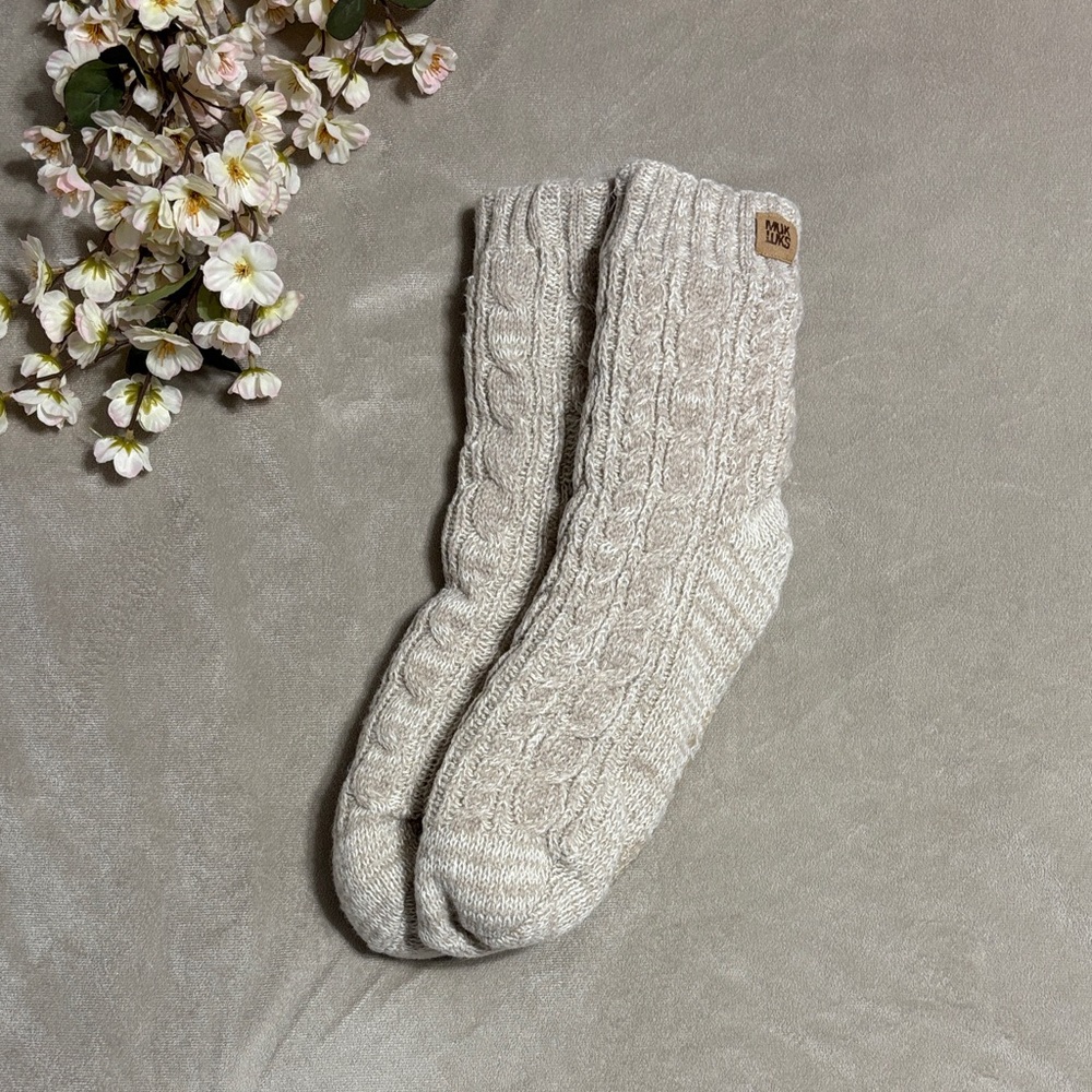 mukluks cozy cable knit socks new
